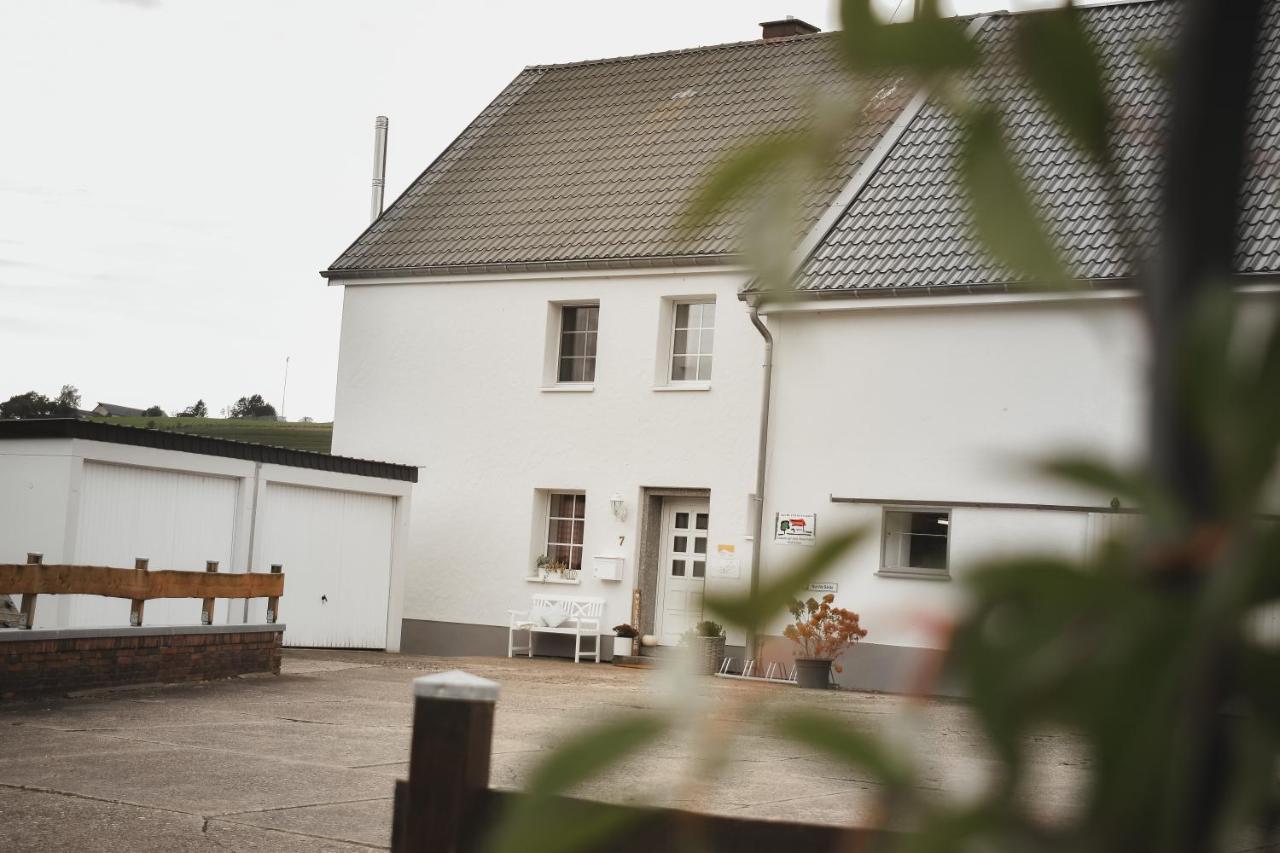 Wohlfuehl-Ferienhaus Eifel-Landurlaub Mit Herz Dahlem  Exterior photo