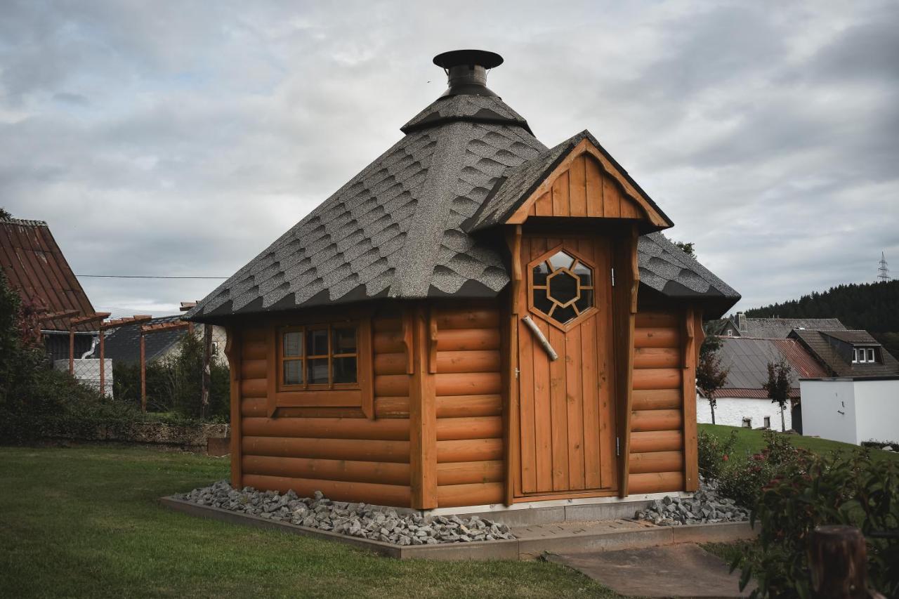 Wohlfuehl-Ferienhaus Eifel-Landurlaub Mit Herz Dahlem  Exterior photo
